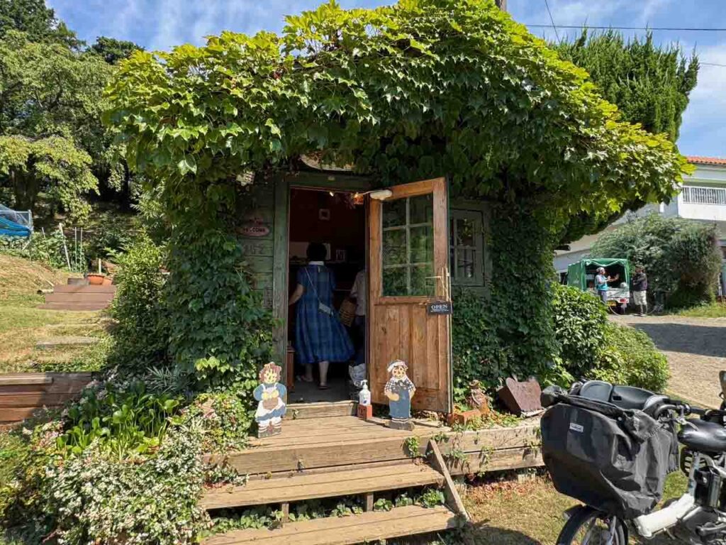 石井さんの販売小屋